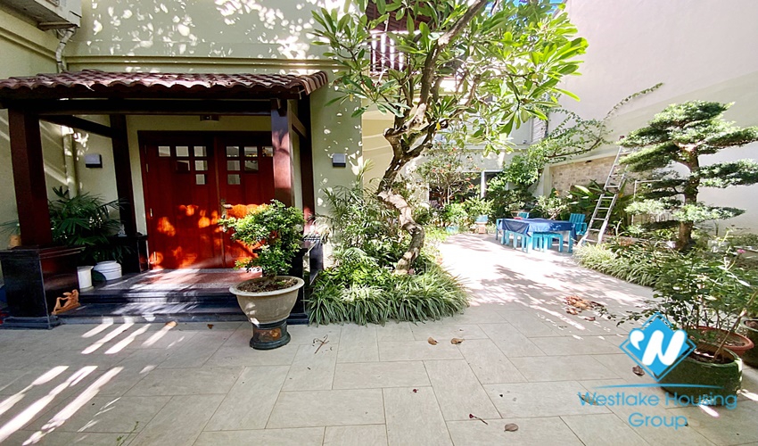 Good condition and fully furnished house for rent in Tay Ho District, Hanoi